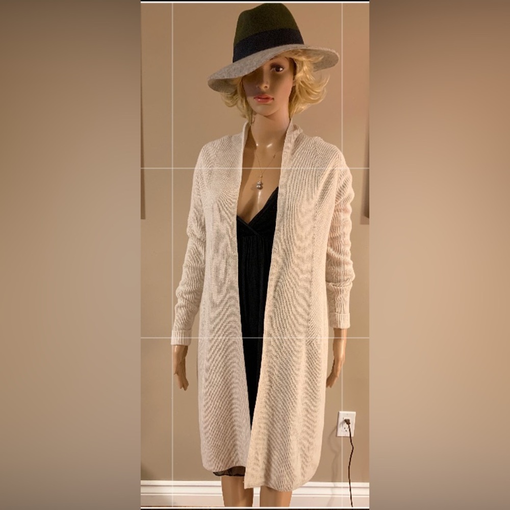 Elegant Camber & Grace Sweater small long sleeve, oatmeal